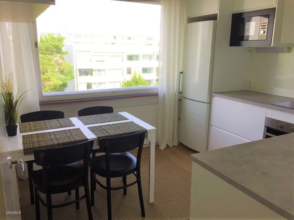 Dining Room - Room in Modern Shared Apartment near Myllypuro