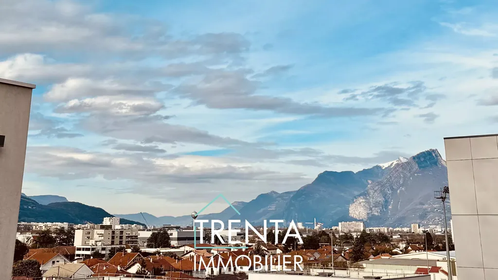 Rõdu - 4-Bed Flat with South Terrace in Échirolles