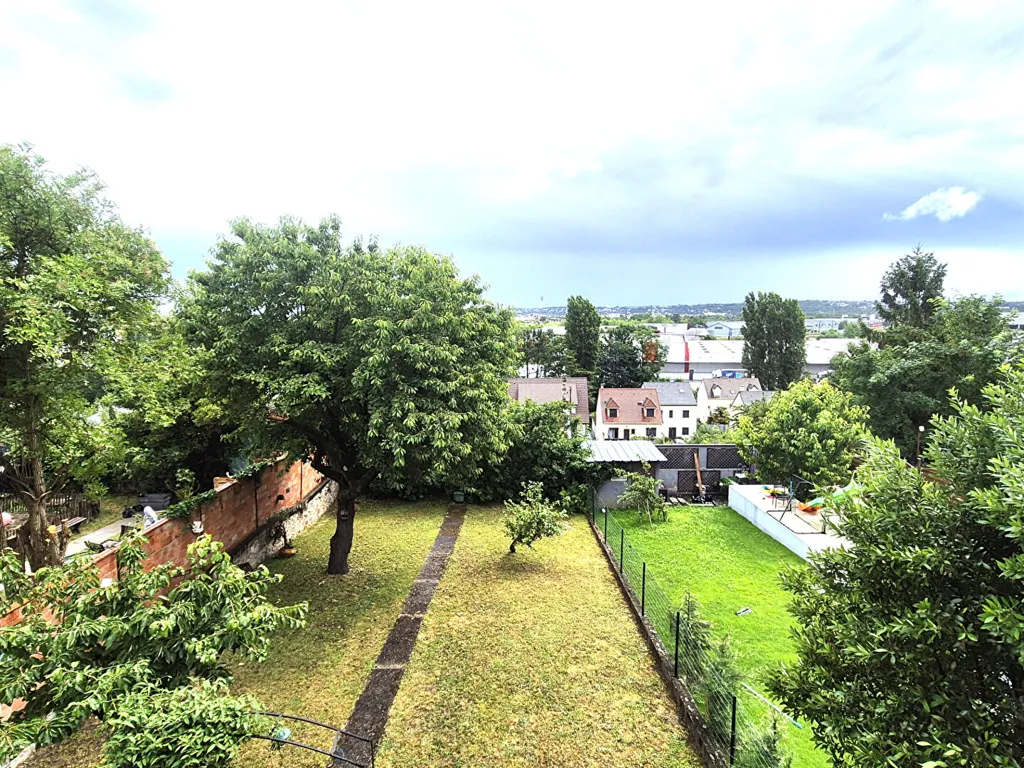 Jardin - Immeuble de 8 Pièces avec Jardin au Val de Brie