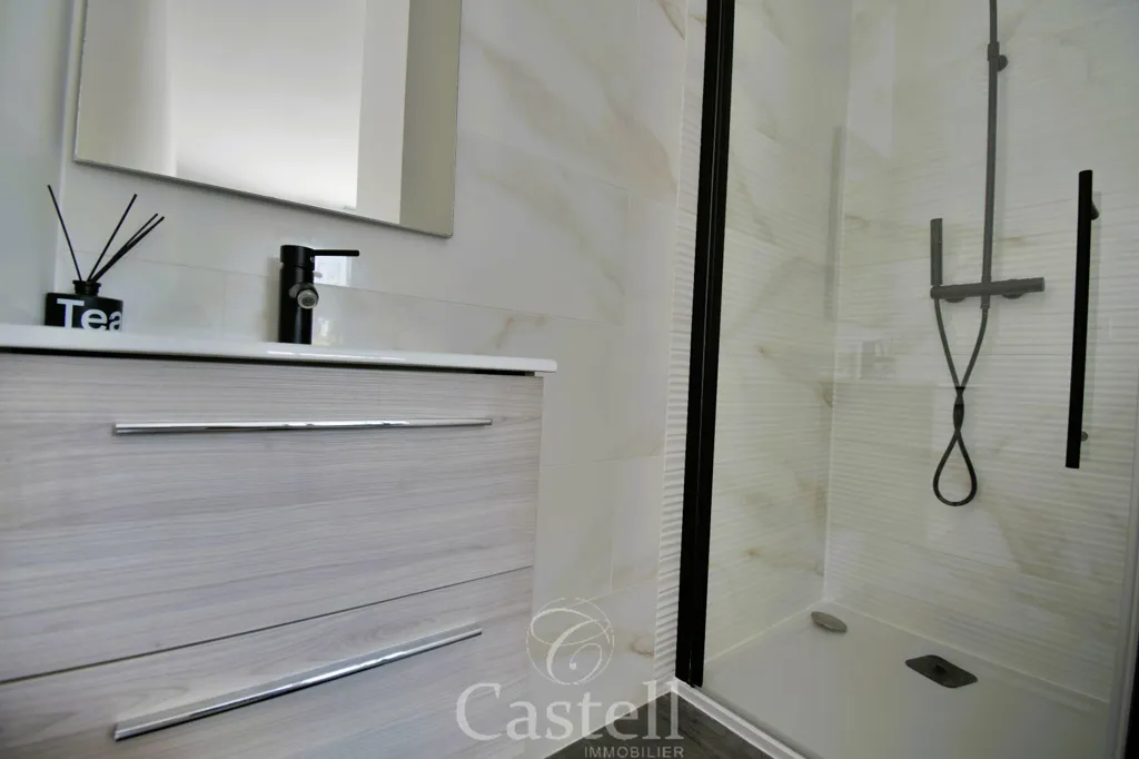 Salles de bain - Villa Contemporaine avec Piscine au Grau d'Agde
