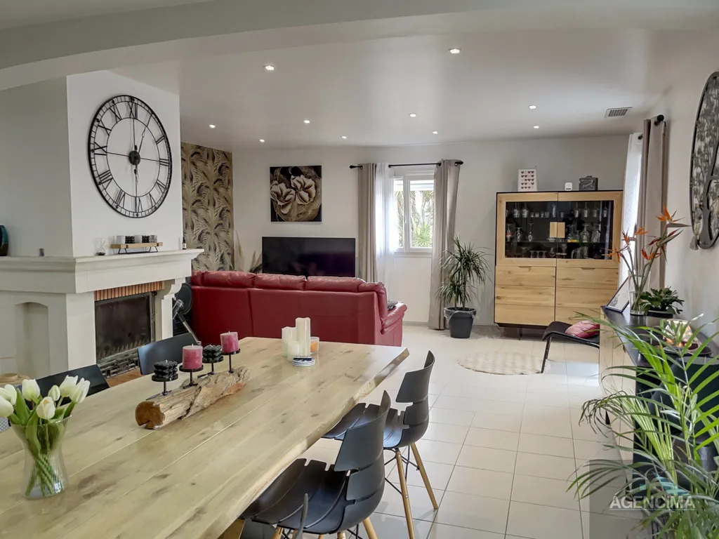 Salle à manger - Villa 4 Faces avec Piscine et Jardin à Proximité
