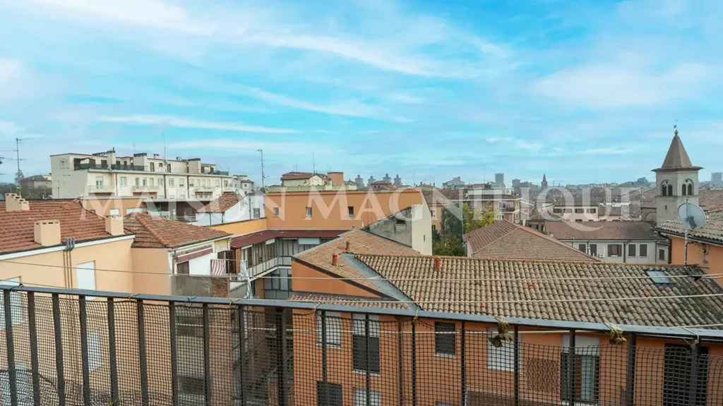 Rõdu - Penthouse with Terrace in Ferrara