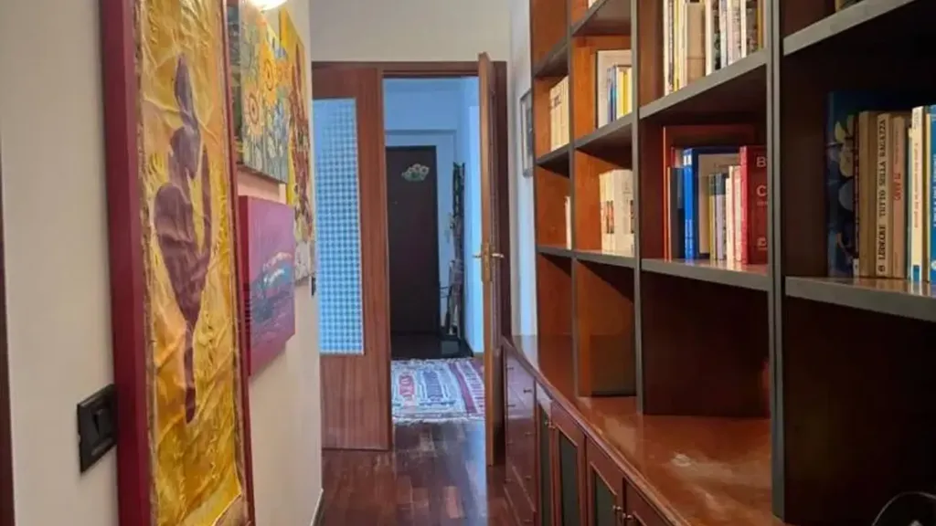 Studio - Multi-Level Apartment with Terrace in Messina