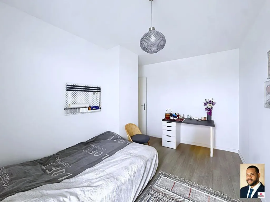 Magamistoad - 3-Bed Flat with Balconies in Longjumeau