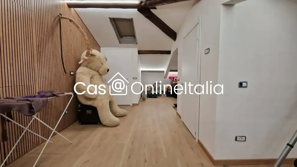 Bedrooms - Rusticated Apartment with Balcony in Florence