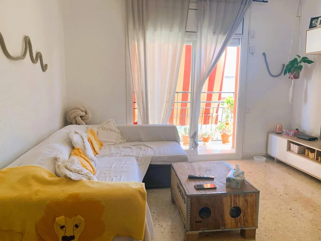 Séjour - Bright Apartment with Balcony in Les Roquetes