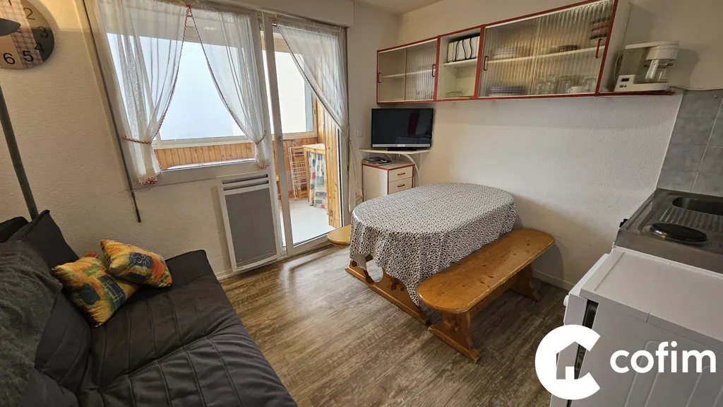 Séjour - Appartement 1 Pièce avec Ascenseur à La Pierre Saint Martin