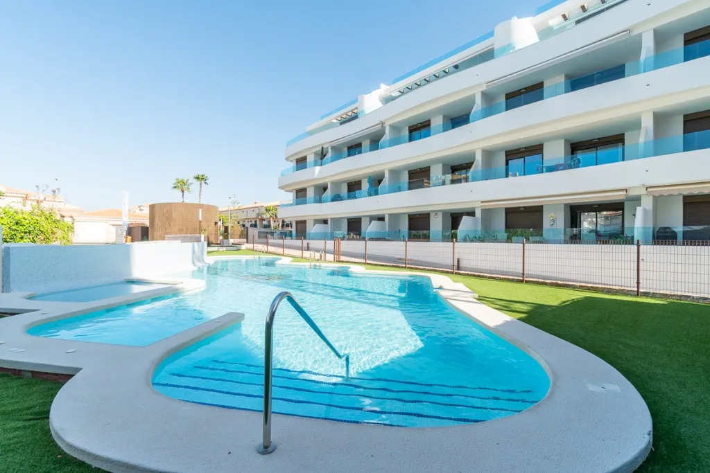 Piscine - Residential Complex with Private Pool in Orihuela Costa