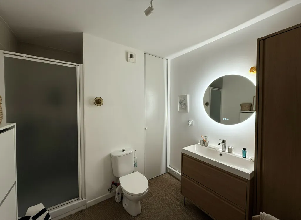Vannitoad - Ready-to-Move Flat with Balcony in Saint-Nazaire