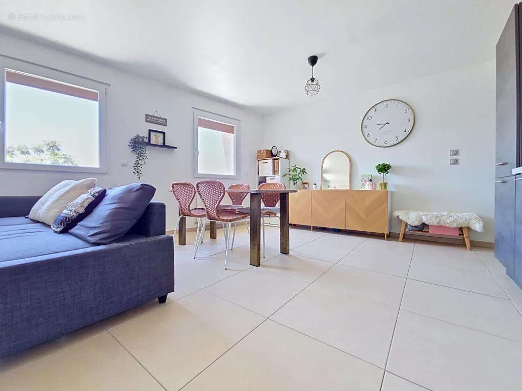 Elutuba - Duplex Apartment with Private Parking in Central Location