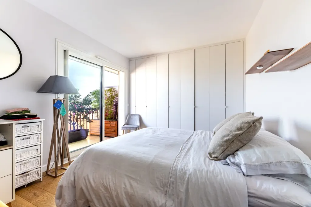 Chambres - Appartement avec Terrasse et Vue Panoramique à Invalides