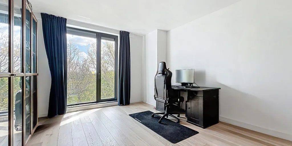 Bureau - Appartement avec Terrasse et Parking à Schaarbeek