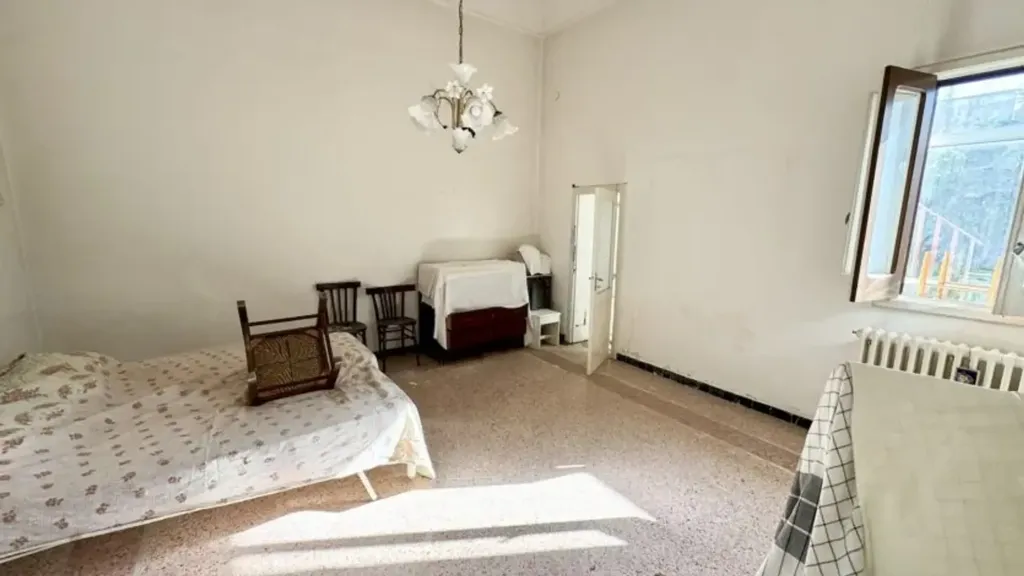 Chambres - Independent House for Renovation in Ugento Centre