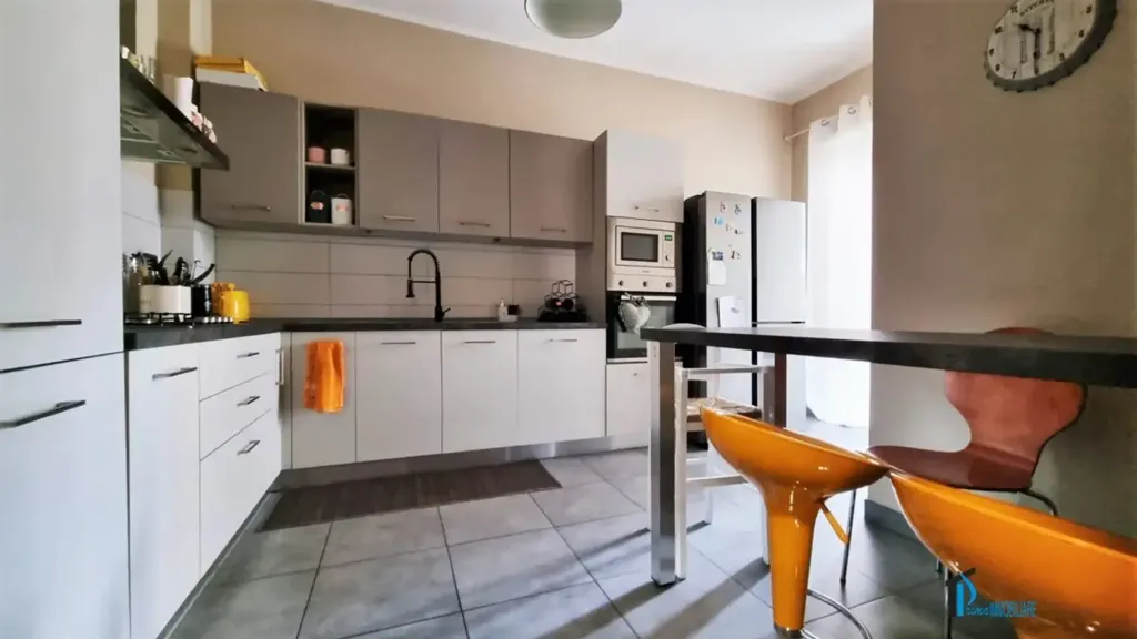 Cuisine - Rearranged Apartment with Terrace in Terni