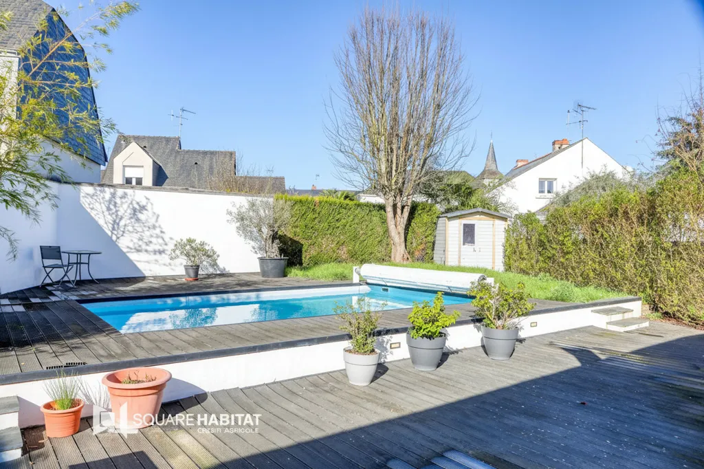 Piscine - Maison avec piscine et terrasse à Villevêque
