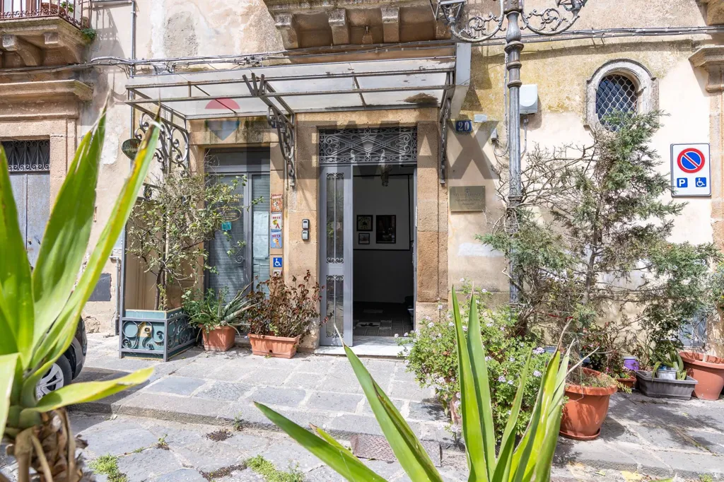 Välivaade - Operational Hotel in Caltagirone Centre