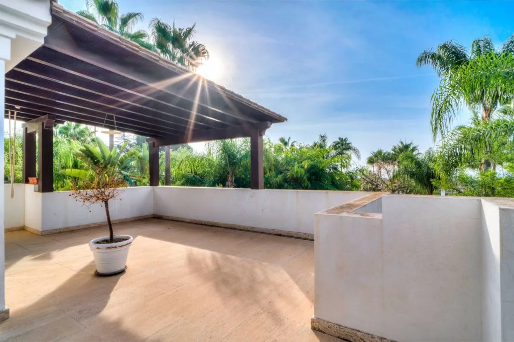 Terrasse - Luxury Villa with Communal Pools in Marbella