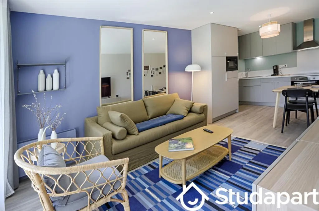 Elutuba - Colocation with Terrace in Central Location