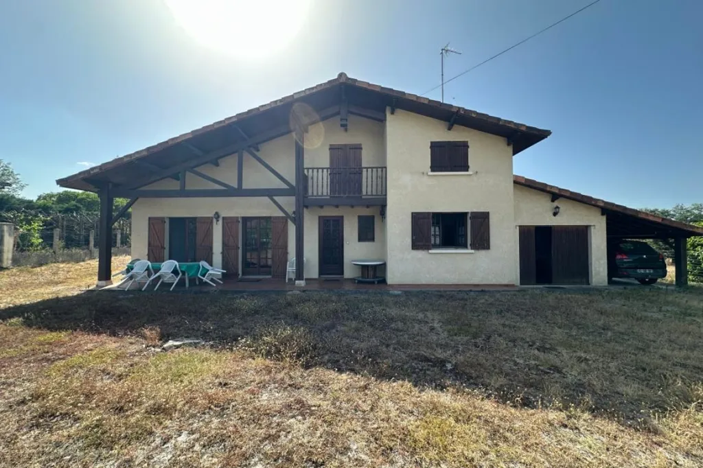 Välivaade - Spacious Family House with Garden in Préchac