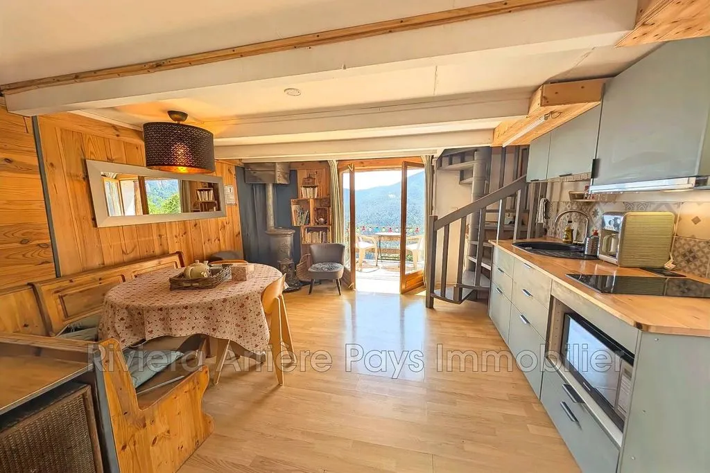 Salle à manger - Villa Luxueuse avec Vue Panoramique à Roure