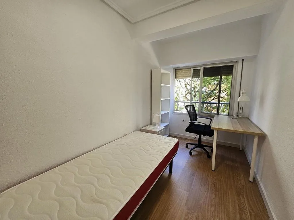 Chambres - Fully Renovated Student Flat in Valencia