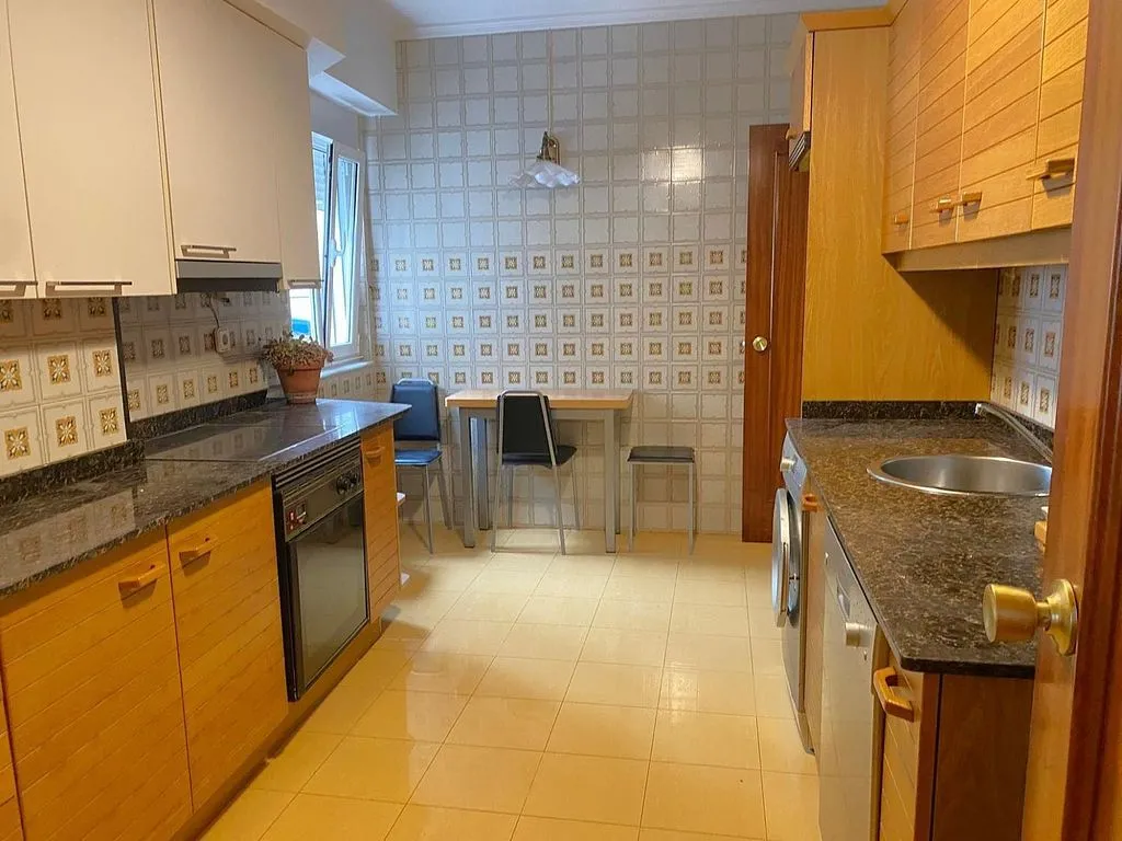 Cucina - Apartment with City Views in Torrelavega