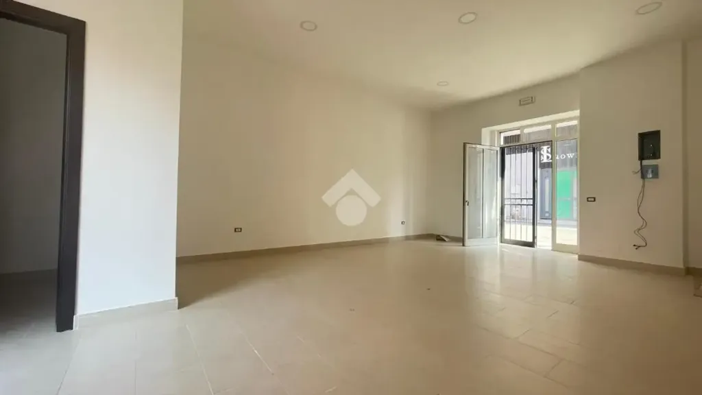 Elutuba - Commercial Unit with Recent Renovation in Benevento
