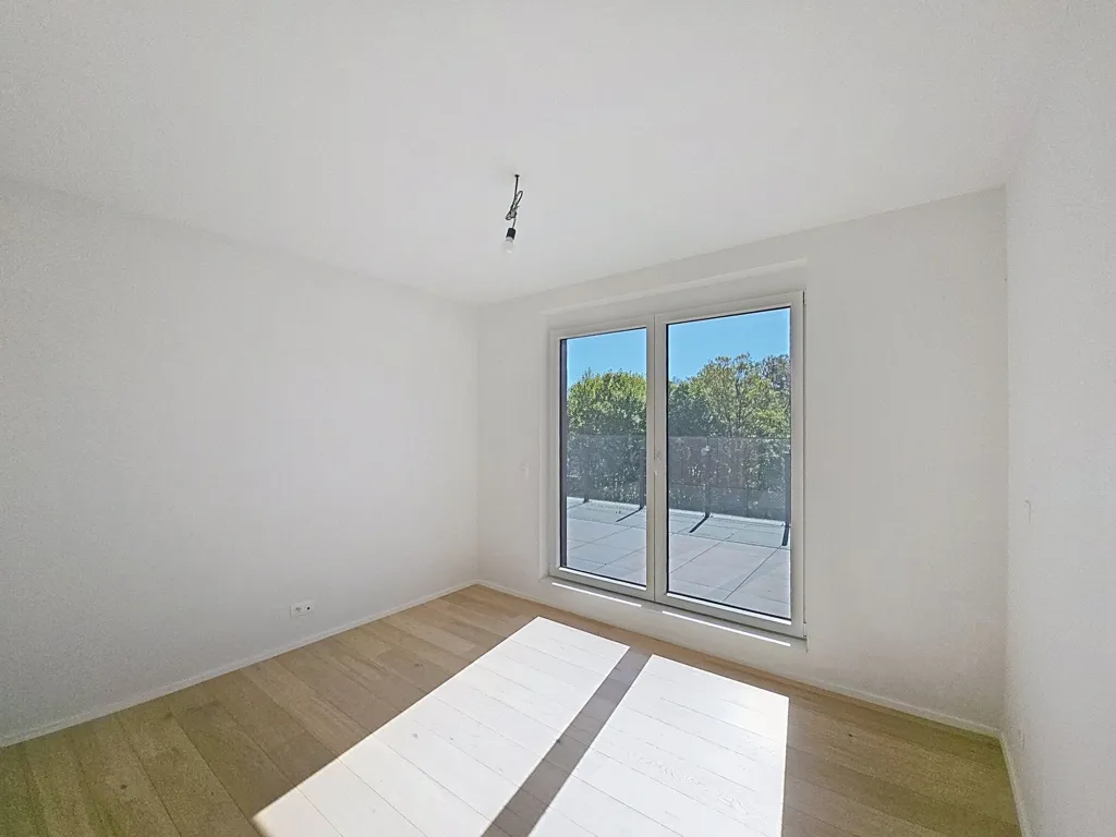 Stanze - Contemporary Flat with Terraces in Green Setting