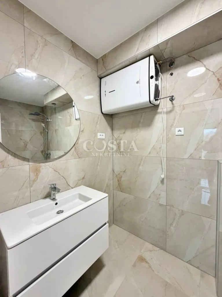 Vannitoad - Penthouse with Sea View in Bibinje