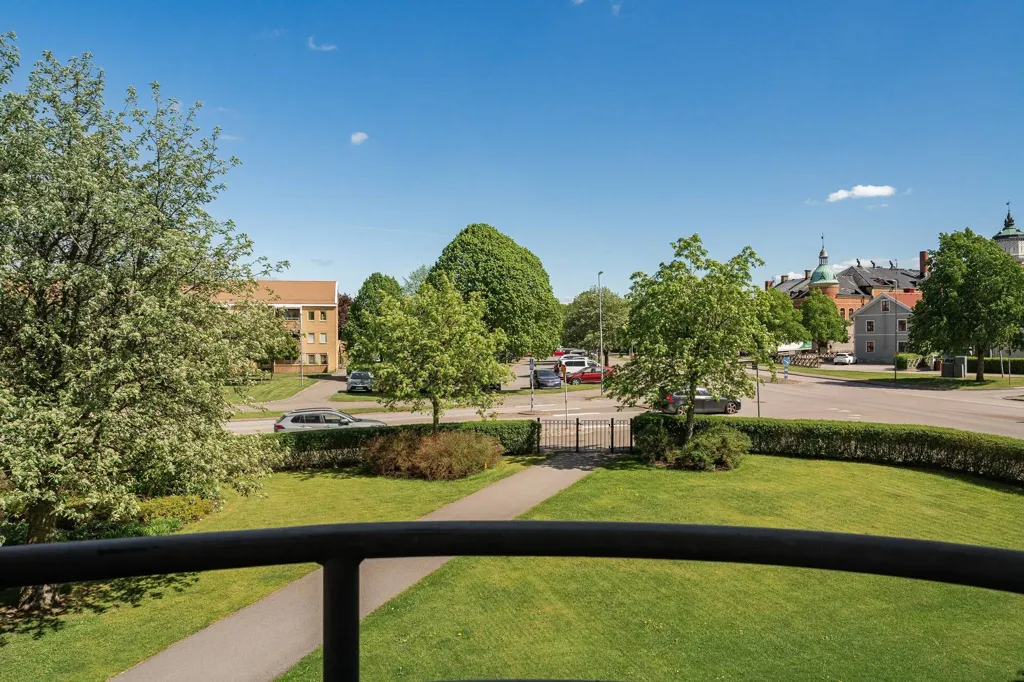 Balcon - Apartment with Balcony and Cathedral View in Skara