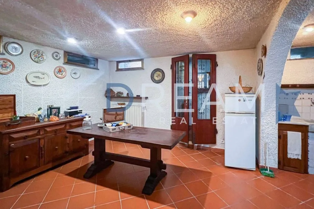 Cuisine - Detached Villa with Private Garden in Forte dei Marmi