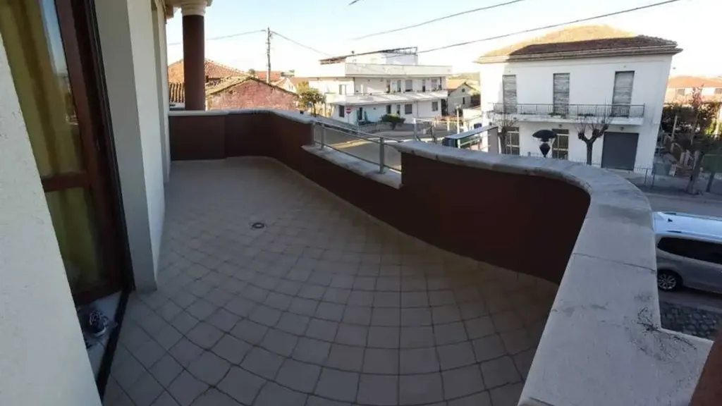 Rõdu - Apartment with Panoramic Balcony in Castellana