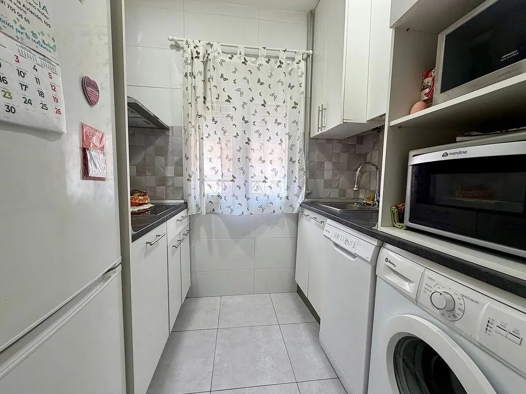 Cuisine - 2-Bedroom Flat with Terrace in Carabanchel