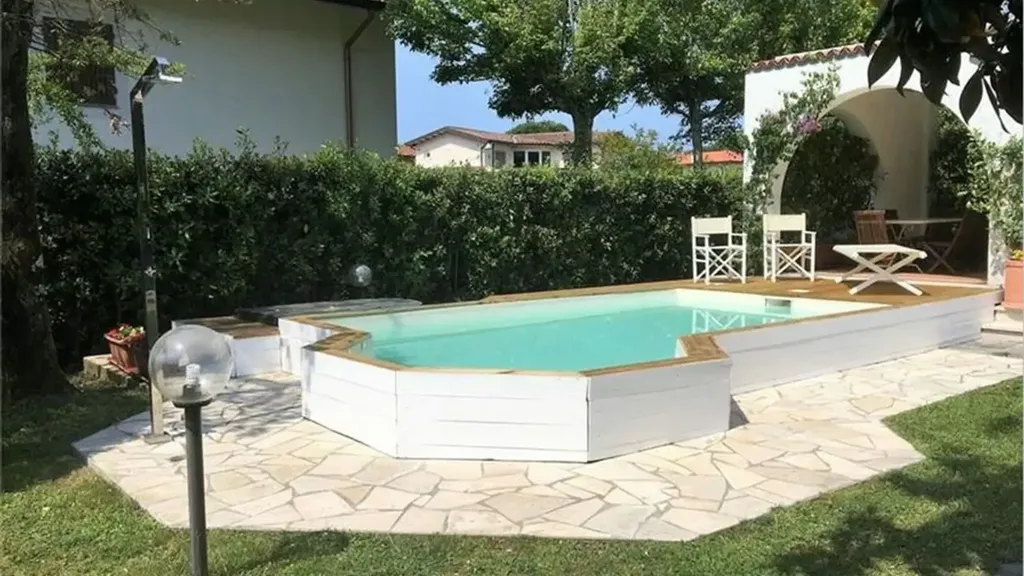 Bassein - Villa with Garden in Forte Dei Marmi