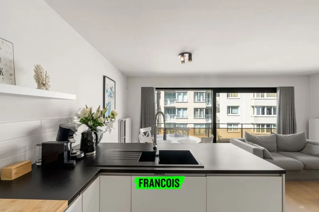 Cuisine - Appartement rénové avec terrasse au centre d'Ostende