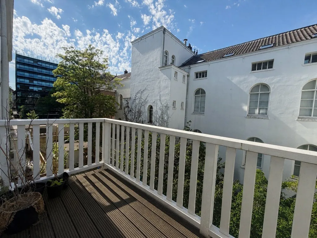 Balcon - Furnished Apartment with Balcony in Amsterdam Centre