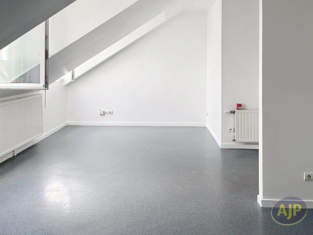 Toad - 3-Bedroom Apartment in Sautron Centre