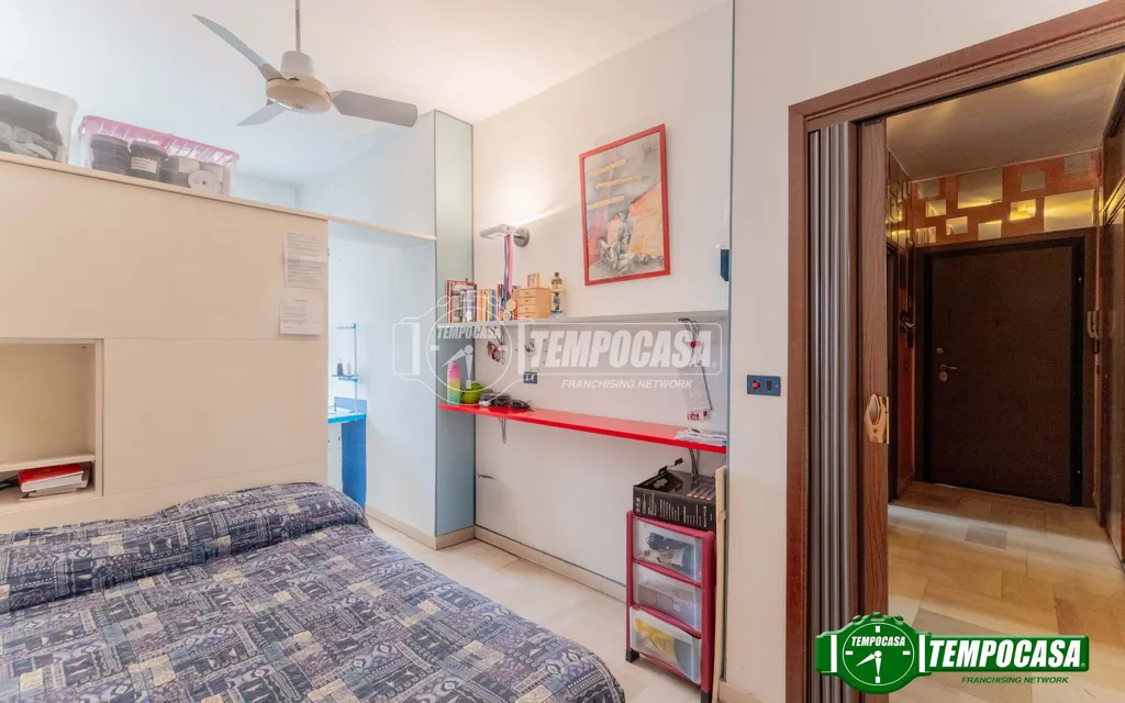 Chambres - Brightly Laid-Out Flat with Balcony in Milan
