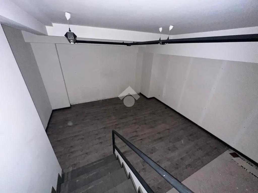 Rooms - Loft with Street Frontage in Avellino