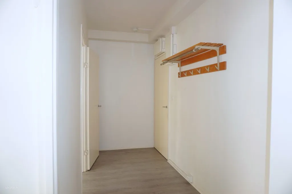 Entrée - Modern Flat with Balcony in Turku, Martti