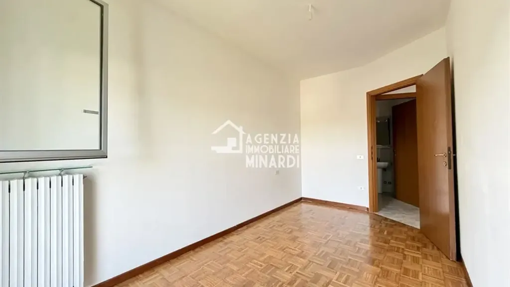 Toad - Bright 3-Bedroom Apartment with Terrace in Faenza