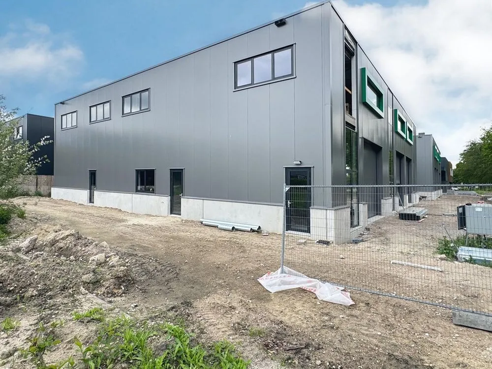 Extérieur - New Business Spaces with Overhead Doors in Bladel