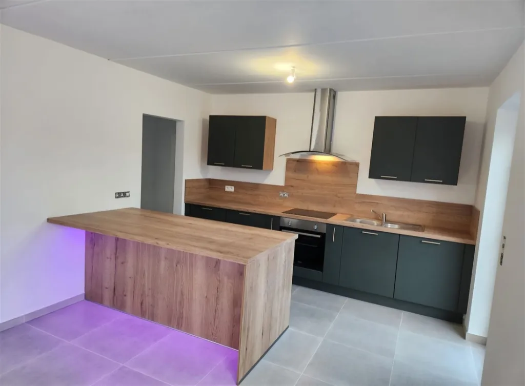 Köök - Energy-Efficient 3-Bedroom House in Baugnies