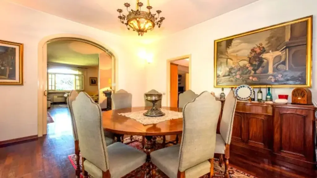 Salle à manger - Luxury Villa with Pool in Cairate, Lombardy