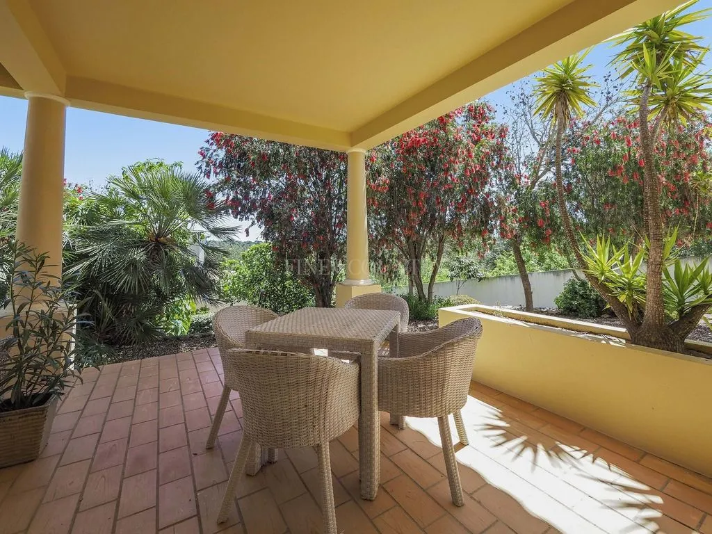 Terrass - Luxury Villa with Golf Views in Estômbar