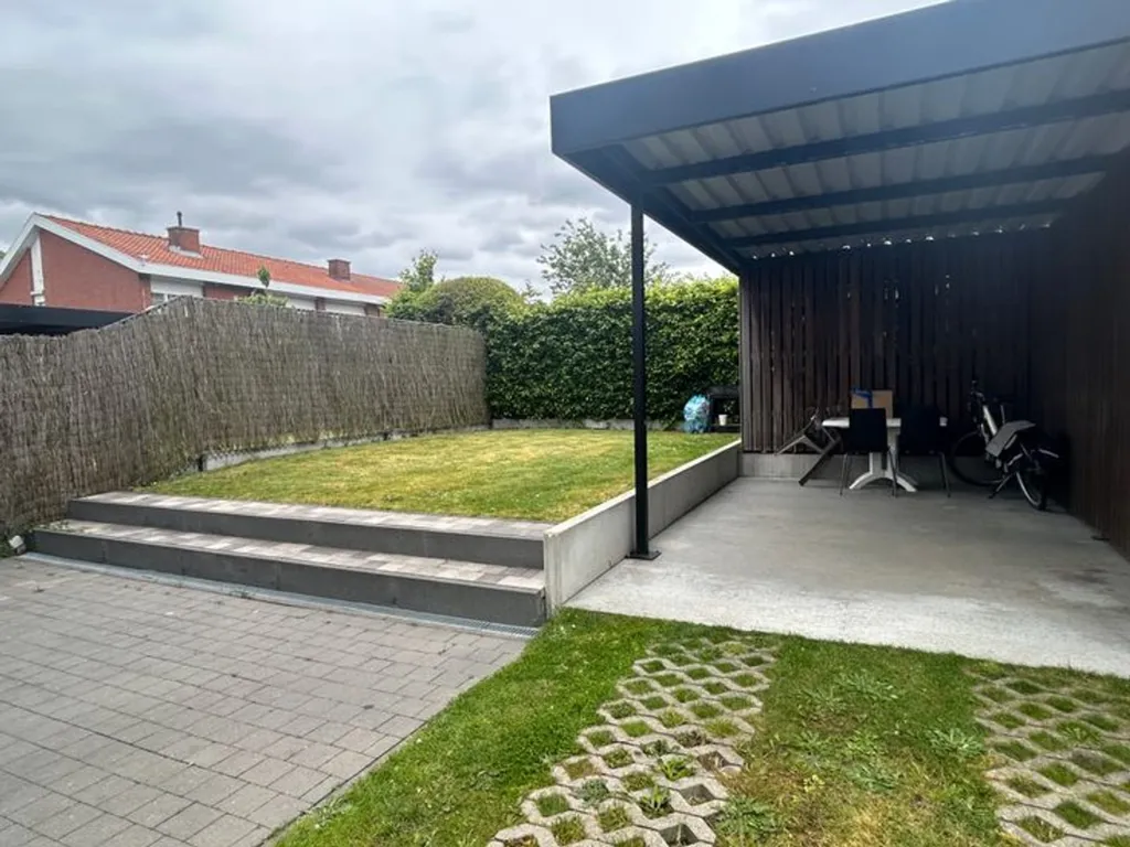 Aed - Energy-efficient House with Terrace in Diksmuide
