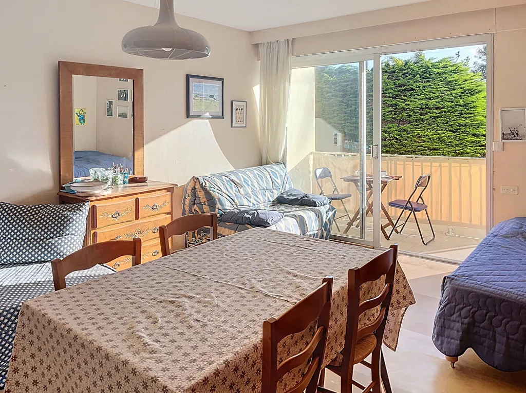 Magamistoad - Bright 1-Bedroom Apartment with Balcony in Quiberon