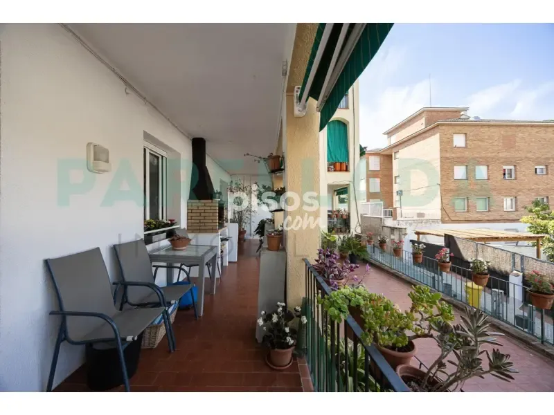 Terrazza - Luxury Flat with Terrace in Tiana, Catalonia