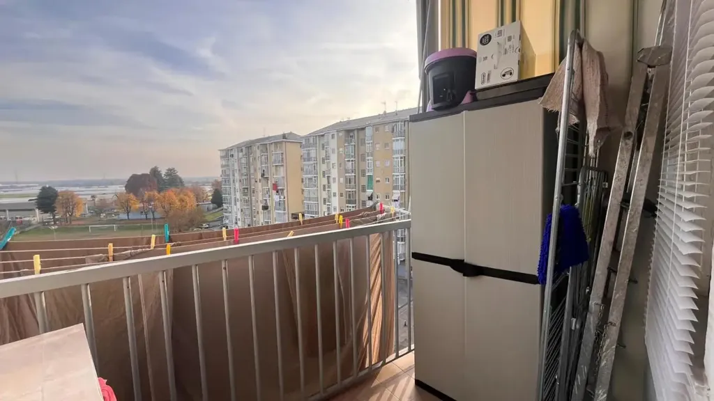 Balcon - Rearranged Apartment with Balcony in Beinasco