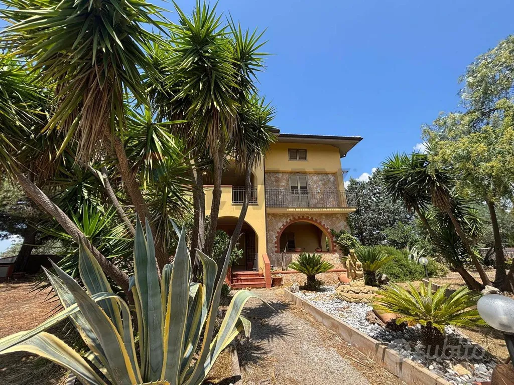 Extérieur - Bifamiliar Villa with Garden in Caltanissetta